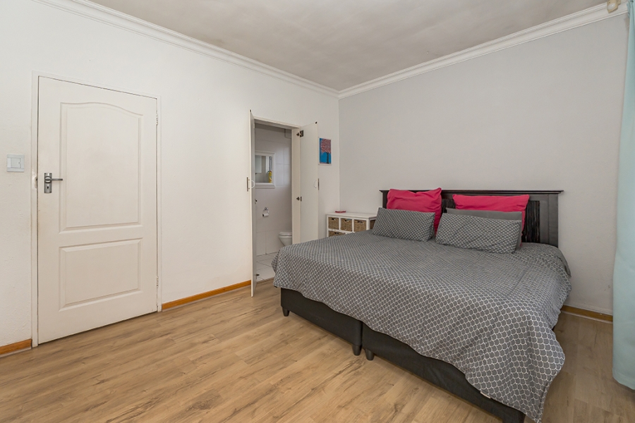 3 Bedroom Property for Sale in Zoo Park Western Cape